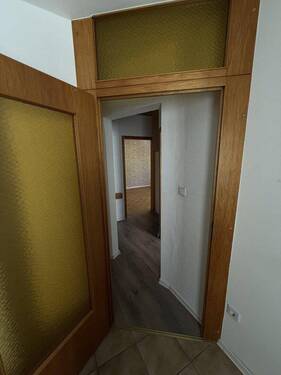 Blick von Küche in Flur - 