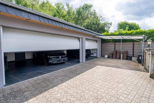 Garage - 