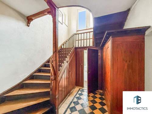 Aufgang EG Hauptgebäude - 