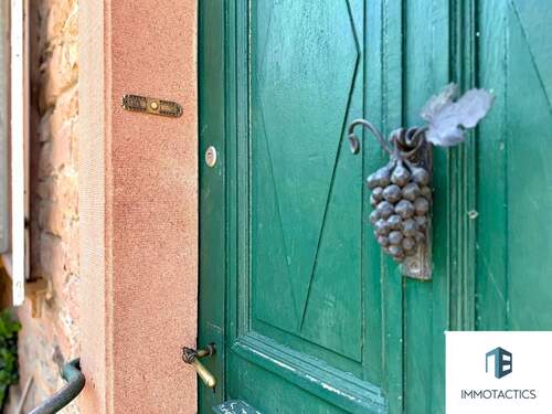 Detailbild Haustür Haupthaus - Mehrfamilienhaus, Wohnhaus mit 371,00 m&sup2; in Bad Kreuznach zum Kaufen