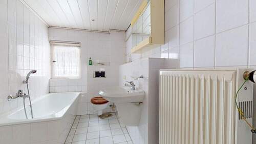 Tageslichtbad im Obergeschoss - 