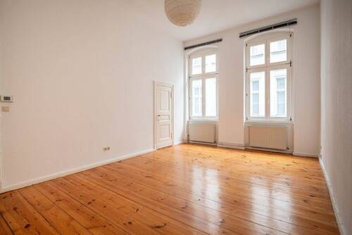 Wohnzimmer - 2 Zimmer Etagenwohnung zum Kaufen in Berlin