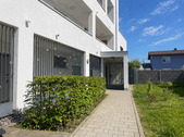 Hauszugang - 2 Zimmer Etagenwohnung zur Miete in Straubing