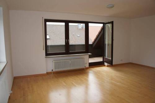 Westloggia am Wohnzimmer - 3 Zimmer Etagenwohnung in Erlangen