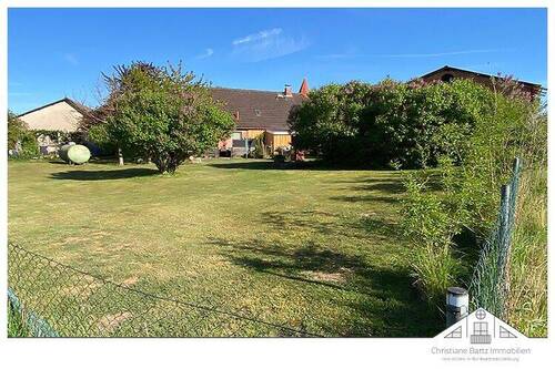 Baugrundstück - Baugrundstück in ruhiger Ortslage von Neuburg - für Einfamilien- oder Doppelhaus geeignet