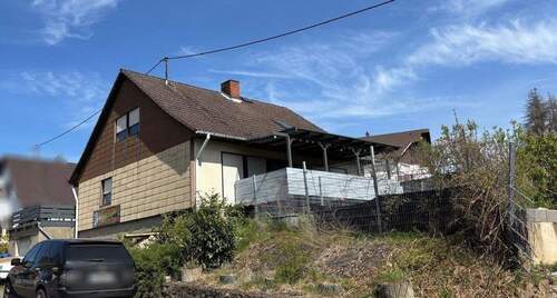 Straßenansicht rechts - Provisionsfrei für Ersteher -EFH Völklingen- Zwangsversteigerung