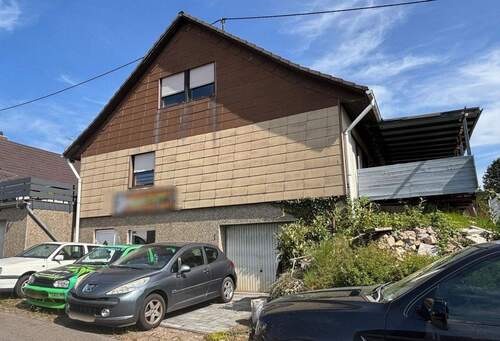 Straßenansicht - 4 Zimmer Einfamilienhaus zum Kaufen in Völklingen