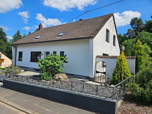1000096381.jpg - Freistehendes EinZwei-Familien-Haus in sonniger Höhenlage in Konz Könen