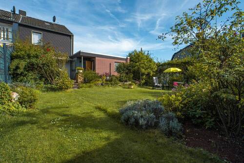 Garten - 3 Zimmer Reihenendhaus zum Kaufen in Duisburg