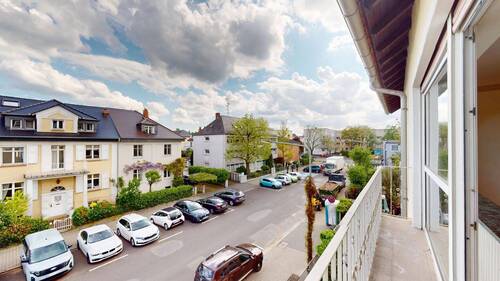 Balkon I (Austritt) - 4 Zimmer Etagenwohnung in Frankfurt am Main