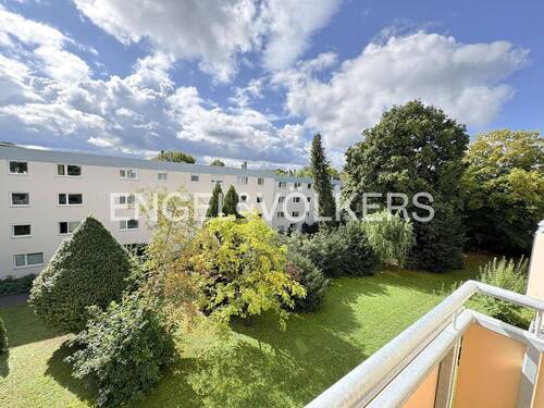 Ausblick vom Südbalkon - Etagenwohnung mit 63,00 m² in Tübingen zum Kaufen