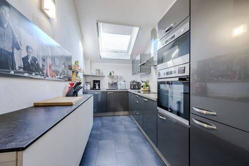 Stilvolle Küche mit hochwertiger Ausstattung - 3 Zimmer Etagenwohnung in Heilbronn