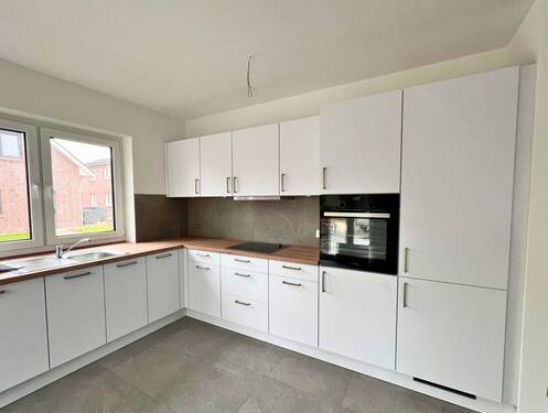 Einbauküche mit viel Platz - 4 Zimmer Reihenendhaus in Kutenholz