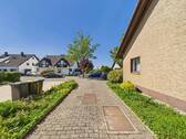 Einfahrt zum Garten - 