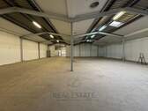 1.jpg - ebenerdiges Lager mit ca. 640 m² und Rolltor in Hamburg Rothenburgsort