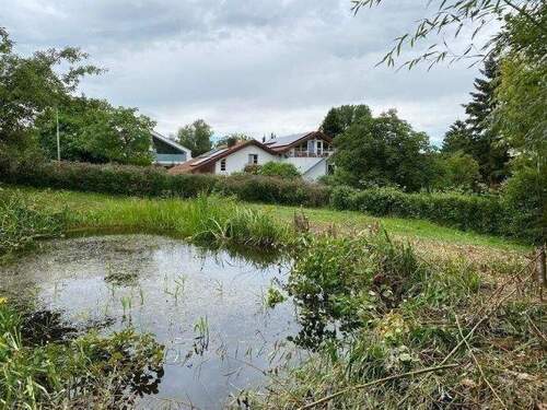 Blick auf dem Grundstück nach West - 554.000,00 EUR Kaufpreis, ca.  0,00 m²