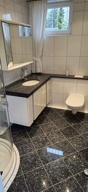 Eingerichtetes Duschbad - 