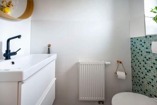 Gäste-WC am Hauseingang - 