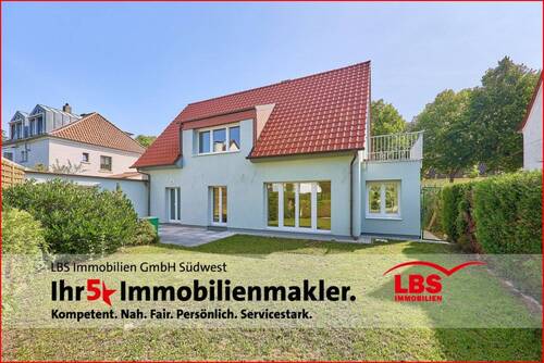 Hinterseite des Hauses, Gartenansicht - 