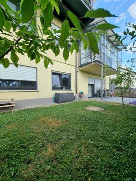 Whg UG (2).jpg - 88048 Friedrichshafen Bodensee Sanierte 2,5 Zimmerwohnung ca. 82 qm mit Stellplatz und Gartenanteil