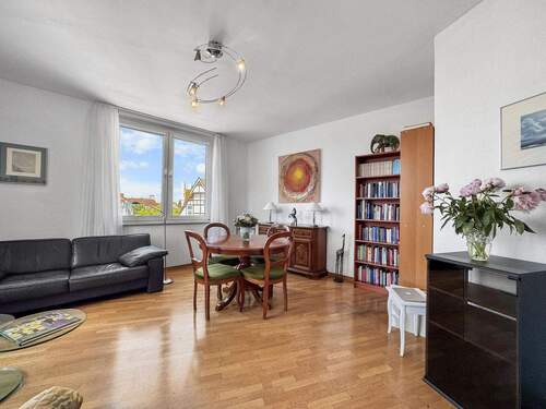 Wohnzimmer - Etagenwohnung mit 60,00 m&sup2; in Hannover zum Kaufen