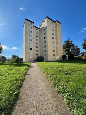 Vorderansicht - 3 Zimmer Etagenwohnung zum Kaufen in Marbach am Neckar / Hörnle