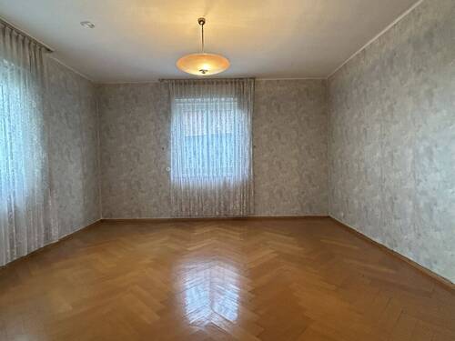 Zimmer EG rechts - 