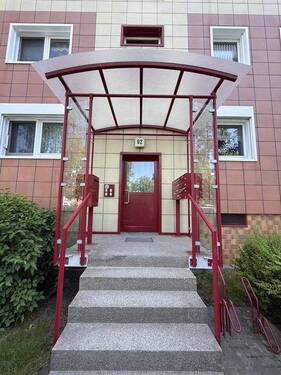 Hausansicht - 4 Zimmer Etagenwohnung zum Kaufen in Berlin