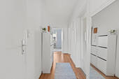 Flur Wohnung EG - 7 Zimmer Mehrfamilienhaus, Wohnhaus in Lübeck