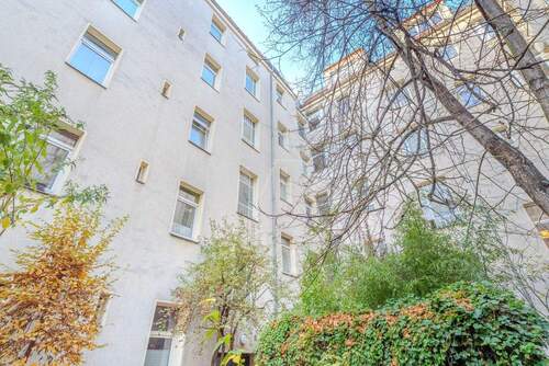 Fassade Seitenflügel - 