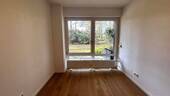 Schlafzimmer Ausblick - 2 Zimmer Etagenwohnung zur Miete in München