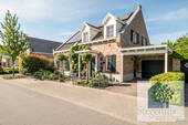 Hausansicht - ***STEGEHUIS GMBH*** Freistehend Einfamilienhaus in Englische Baustil gebaut in beliebten Wohngebiet von Gronau.