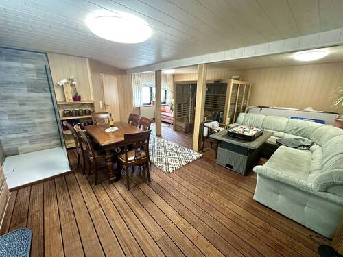 Hobbyraum mit Saunabereich - 