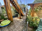 Treppenaufgang von der Terrasse zum Balkon - 