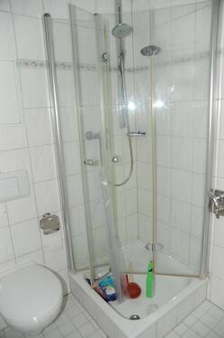 Duschkabine im Bad - 