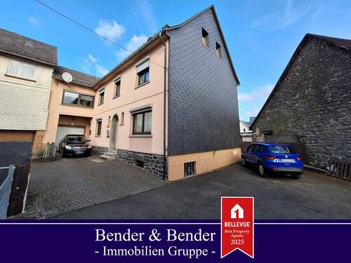 Straßenansicht - Solides Doppelhaus mit Ladenlokal in zentraler Lage in Rennerod!