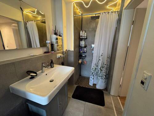 modernes Tageslichtbad - 