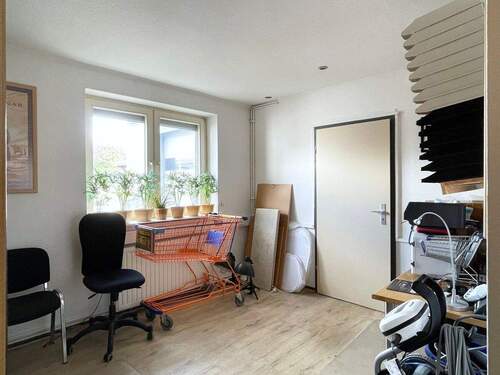 Büro - Halle in Isernhagen / Altwarmbüchen zum Kaufen