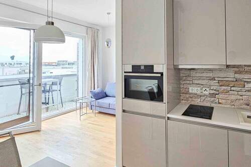 Einbauküche - Wohnbereich - 1 Zimmer Etagenwohnung in Berlin