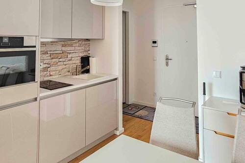 Küche mit Essbereich - Etagenwohnung mit 30,40 m² in Berlin zum Kaufen