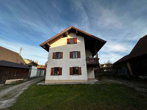 Hausansicht - 6 Zimmer Einfamilienhaus in Boos