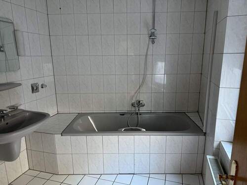 Badezimmer 1. OG - 