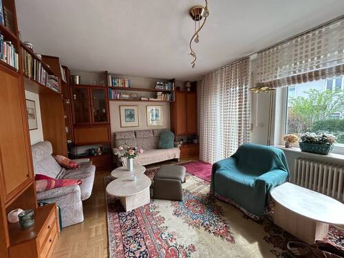 Wohnzimmer - 5 Zimmer Einfamilienhaus in Neunkirchen