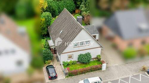 Außenansicht Drohne 2 - 5 Zimmer Einfamilienhaus in Düsseldorf