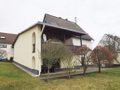 Seitenansicht - 6 Zimmer Einfamilienhaus zum Kaufen in Mudenbach