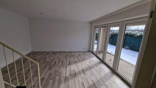 Wohnzimmer (1) -Originalfoto - 2 Zimmer Etagenwohnung zum Kaufen in Berlin