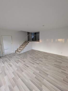 Wohnzimmer (2) - 2 Zimmer Etagenwohnung in Berlin