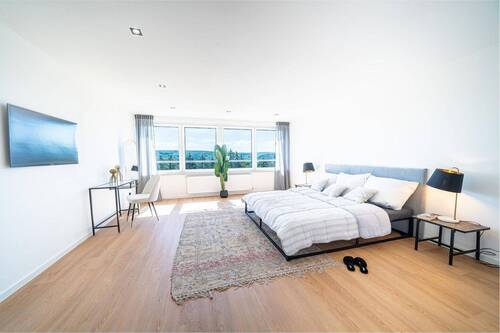 Großes Schlafzimmer 1 - 3 Zimmer Etagenwohnung in Lahnstein