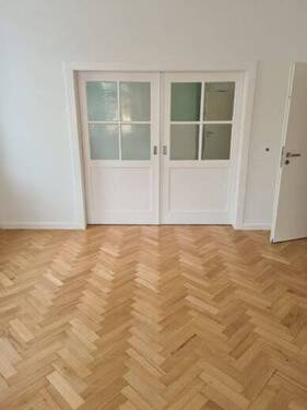 Büro 3, andere Blickrichtung - 
