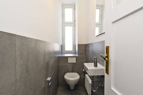 WC - 